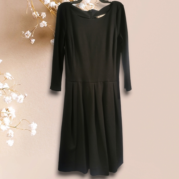 Banana Republic black stretch pleated skater dress 0P - Picture 1 of 2